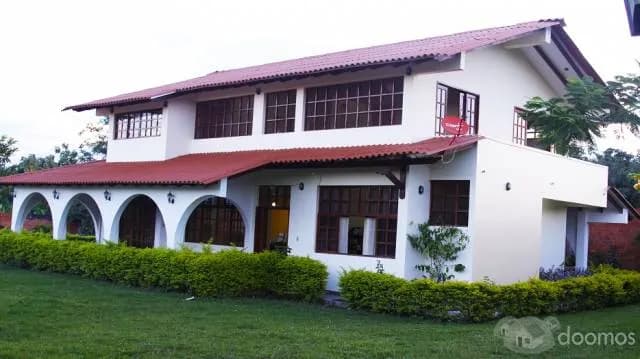 CASA AMPLIA Y HERMOSA EN TARAPOTO — foto 1