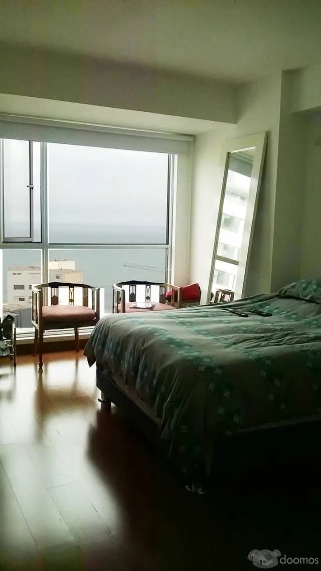 MODERNO Y EXCLUSIVO EDIFICIO FRENTE AL MAR — foto 1