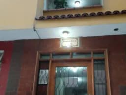 AMPLIO DEPARTAMENTO CON BUENA UBICACIÓN