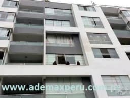 VENDO DEPARTAMENTO TRIPEX EN MIRAFLORES CERCA A PARQUES