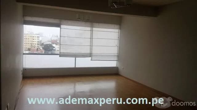 VENDO DEPARTAMENTO TRIPEX EN MIRAFLORES CERCA A PARQUES — foto 3