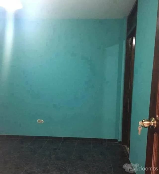 VENTA DE CASA - 2 PISO - URB. MONSERRATE - CERCA DE LA UPAO — foto 4