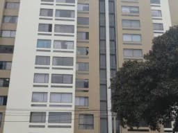 se alquila departamento SIN amoblar en San isidro