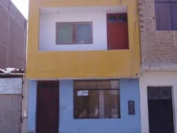 OFERTA VENTA DE CASA DE 2 PISOS A ESPALDAS DE METRO GRAU CHICLAYO