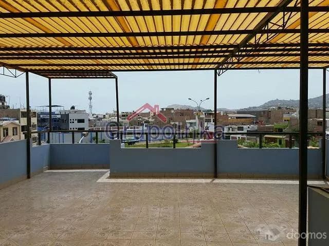 EXCELENTE CASA LISTA PARA HABITAR FRENTE A PARQUE — foto 1