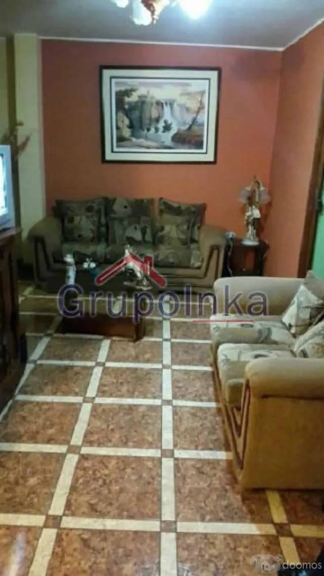 EXCELENTE CASA LISTA PARA HABITAR FRENTE A PARQUE — foto 7