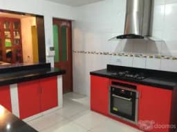 VENDO CASA DE 290 M2  EN EL CUADRO