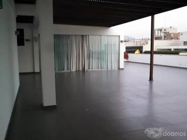 OFICINA AMOBLADA EN CHACARILLA CON VISTA A LA CALLE — foto 7