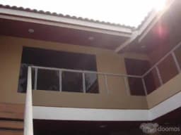 ALQUILO FRENTE A PARQUE, EN SEGUNDO PISO, AMPLIO Y ACOGEDOR DEPARTAMENTO DE 3 DORMITORIOS Y 2 BANOS, EN CHACLACAYO CLUB RESIDENCIAL LOS GIRASOLES DE HUAMPANI.