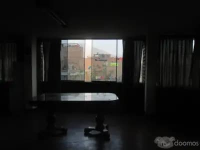BUENA CASA EN ESQUINA