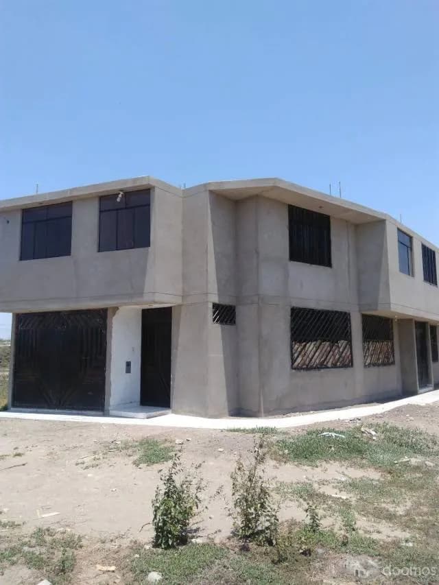 SE VENDE CASA DE 2 PISOS MULTIFAMILIAR POR ESTRENAR — foto 1