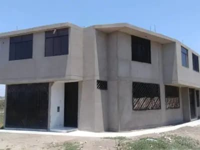 SE VENDE CASA DE 2 PISOS MULTIFAMILIAR POR ESTRENAR