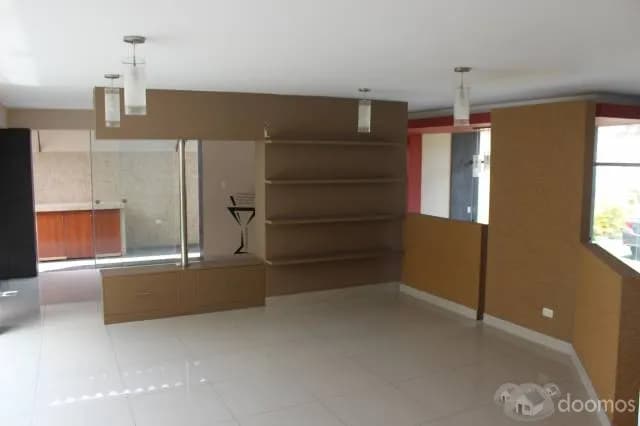 OCASIÓN!!! Vendo casa acogedora de amplios ambientes en la Molina — foto 1