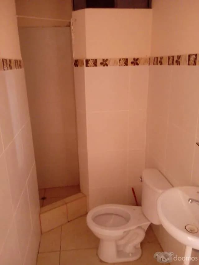 Depa_75m_2baño_2cuartos_cocina_sala_San_Martin_Porres_650sol — foto 3