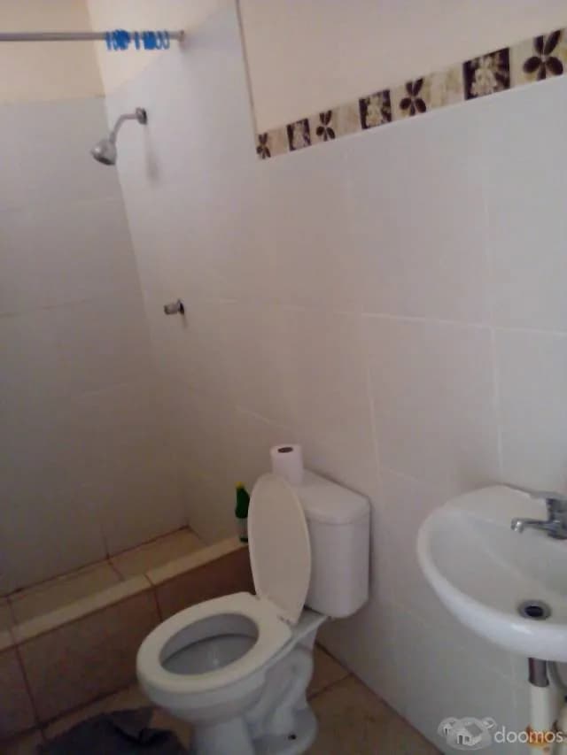 Depa_75m_2baño_2cuartos_cocina_sala_San_Martin_Porres_650sol — foto 7