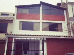 VENDO CASA LA MOLINA