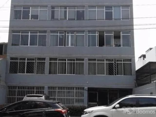 Alquilamos oficina excelente estado c/cochera — foto 1