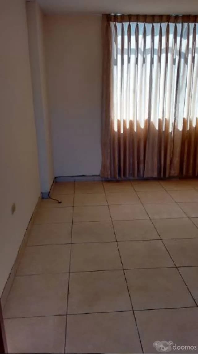 HABITACION AL COSTADO DEL HOSPITAL REGIONAL — foto 2