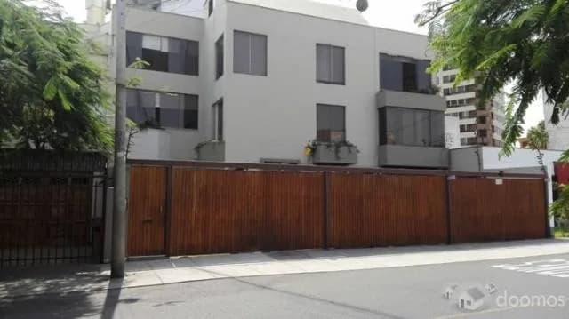 Lindo Departamento Remodelado en La Aurora — foto 1