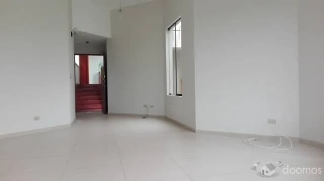 Lindo Departamento Remodelado en La Aurora — foto 2