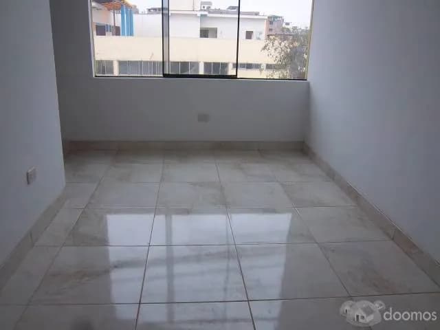 SE VENDE DEPARTAMENTO A 2 CUADRAS VALLE SHARON 2do piso — foto 1