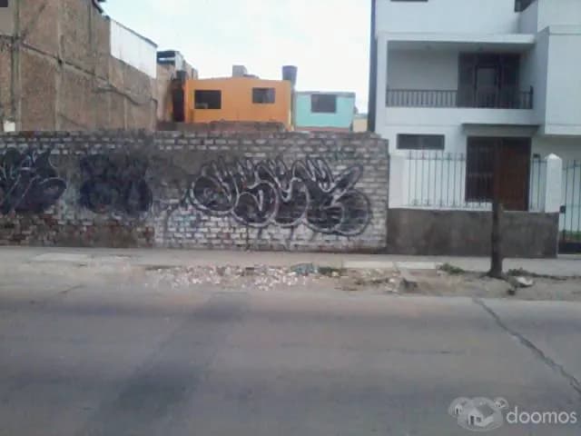 TERRENO 200 Mt2 -  PARAMETRO  6 PISOS - URB. LOS CIPRESES - CERCADO DE LIMA — foto 3