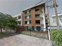 SE ALQUILA FLAT EN 4° PISO - FRENTE A PARQUE