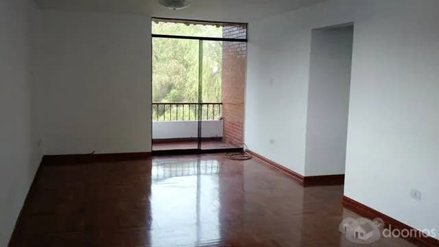 SE ALQUILA FLAT EN 4° PISO - FRENTE A PARQUE — foto 3