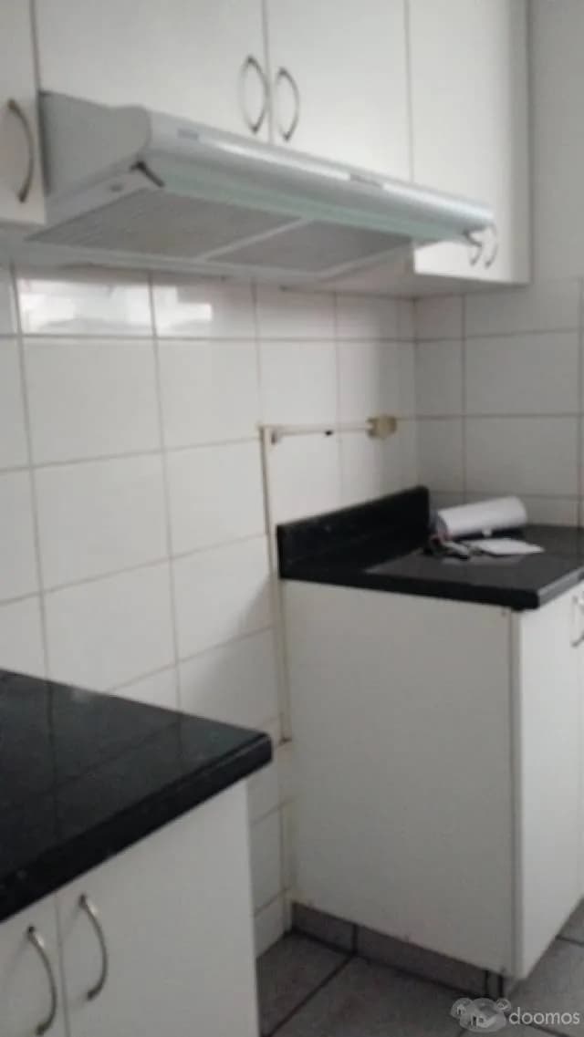 SE ALQUILA FLAT EN 4° PISO - FRENTE A PARQUE — foto 4