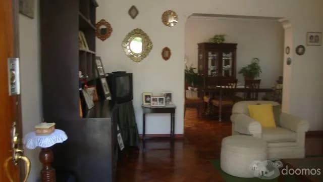 Venta de casa en primer piso en Av. Trinidad Morán, Lince — foto 1
