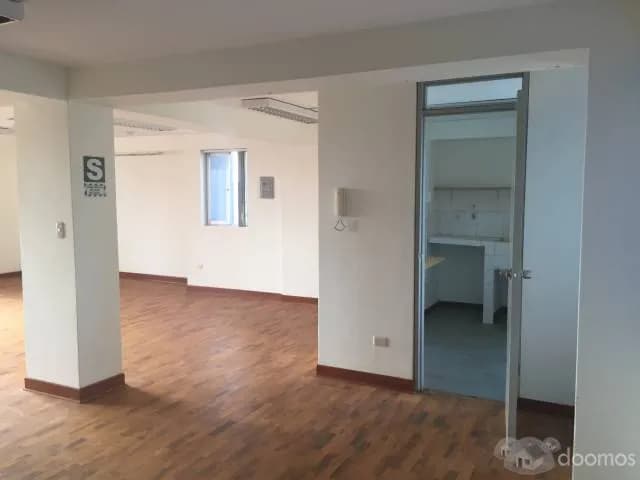 ALQUILER DE FUNCIONAL OFICINA EN CENTRO FINANCIERO DE SAN ISIDRO (75M2) — foto 2