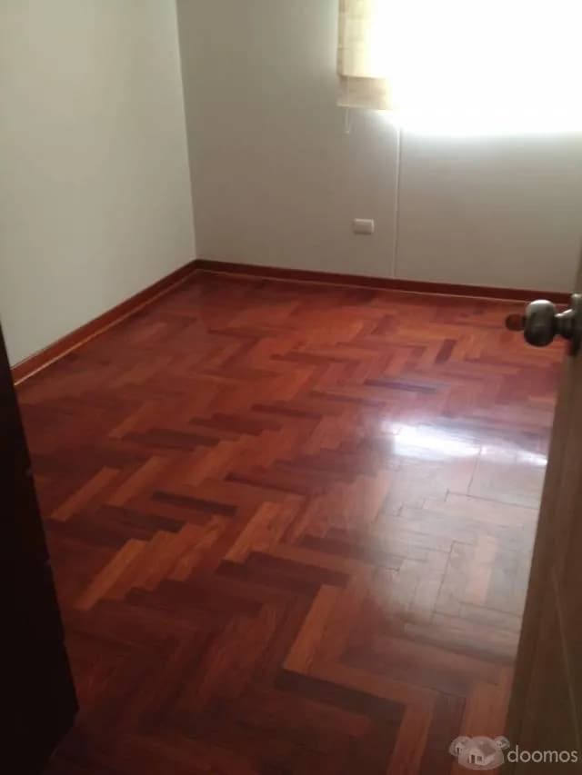 ALQUILER DE DEPARTAMENTO EN SURCO FRENTE A PARQUE — foto 6