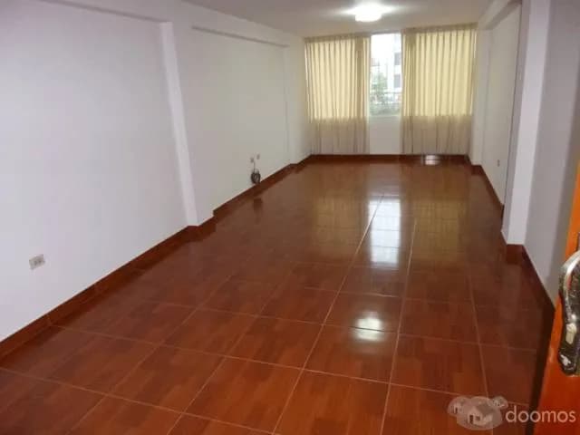 Venta departamento 2do piso vista a la calle 3 dorm — foto 3