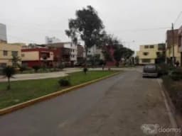 SE VENDE LINDA CASA, EXCELENTE UBICACIÓN, PARA USO COMERCIAL O RESIDENCIAL (Licencia comercial) RDM 5 Pisos US$519,000.00