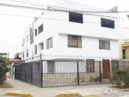 VENDO CASA DE 3 PISOS EN SAN BORJA