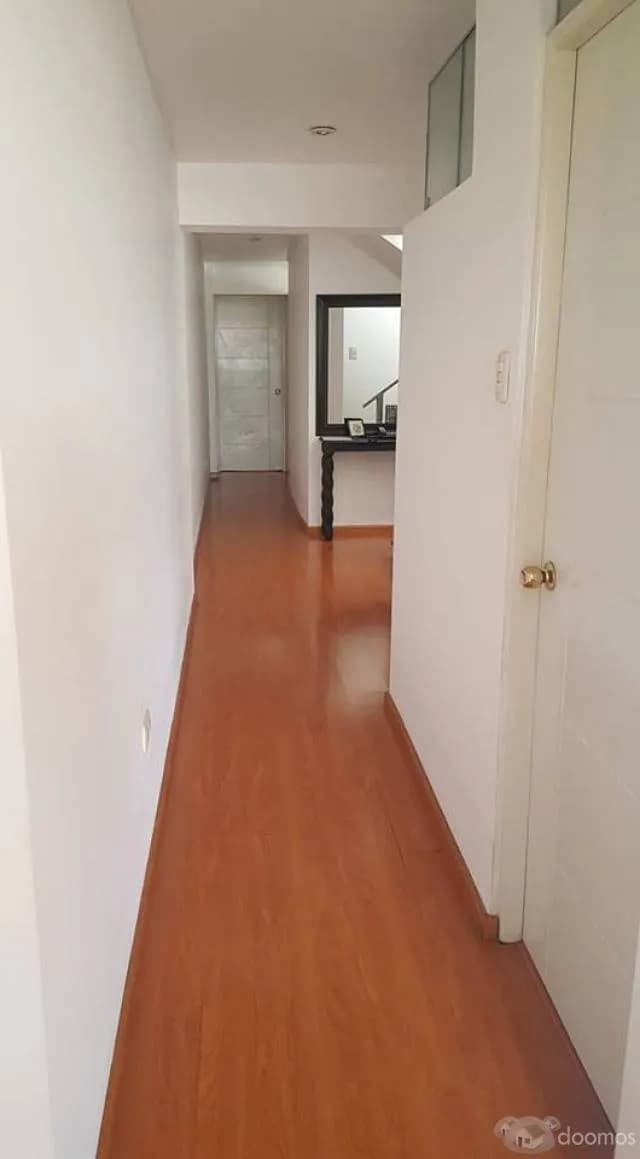 DEPARTAMENTO TRIPLEX, EXCELENTE UBICACIÓN. SURCO. PARALELO A AV. BENAVIDES. — foto 5