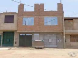 Venta de casa de 2 pisos