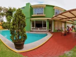 ALQUILER DE JARDIN AREA DE 100M2