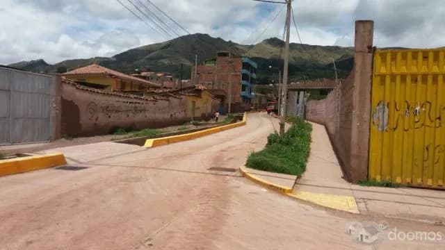 VENDO TERRENO TOTALMENTE PLANO EN ZONA URBANA DE SAN JERÓNIMO CUSCO — foto 1