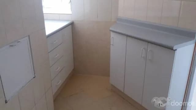 Alquilo departamento en Miraflores — foto 3