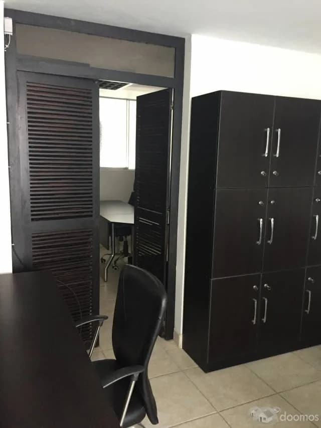 Oficina Totalmente Amoblada a dos Cdras de Miraflores — foto 11