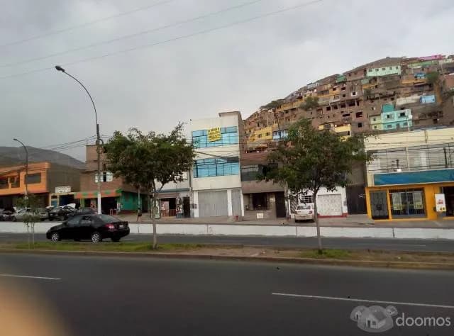 Alquiler  o venta  de local comercial en Av Tupac Amaru comas Lima — foto 1