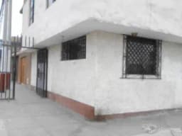 OCASIÓN ..!! DEPARTAMENTO TIPO CASA BIEN UBICADA EN ESQUINA FRENTE A AVENIDA ..!!