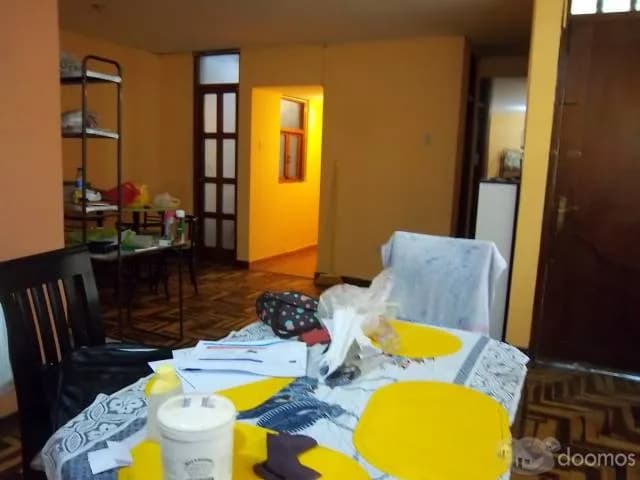 VENTA DEPARTAMENTO EN 1PISO CON COCHERA EN URB LEONOR Y LEALTAD — foto 1