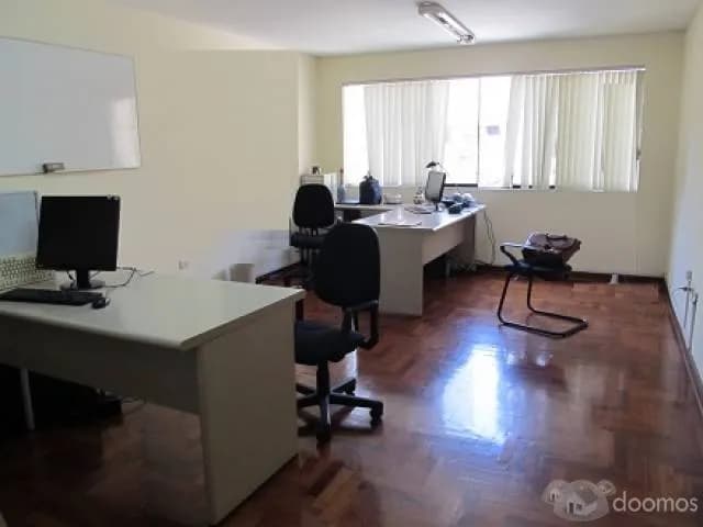 Vendo Casa de 3 Pisos en La Molina — foto 2