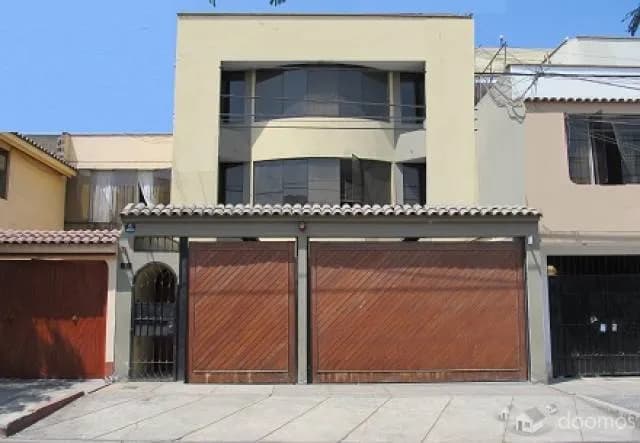 Vendo Casa de 3 Pisos en La Molina — foto 5