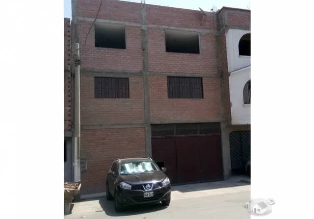 OCASIÓN-VENTA DE LOCAL COMERCIAL De 216 m2 en Calle Corpac -Callo — foto 1