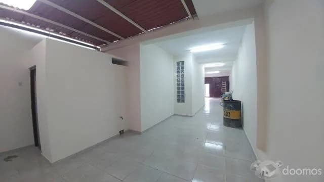 ALQUILO LOCAL COMERCIAL IMPECABLE 105 M2 — foto 1
