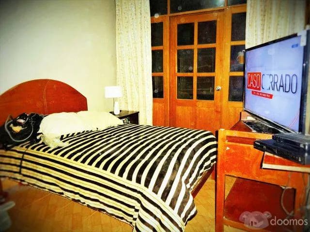 Venta de Casa Espaciosa en Villa Maria Del Triunfo — foto 6