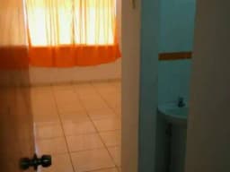 SE ALQUILA BONITA HABITACION C/BAÑO PROPIO...SUPER ECONOMICO - S/.320 SMP